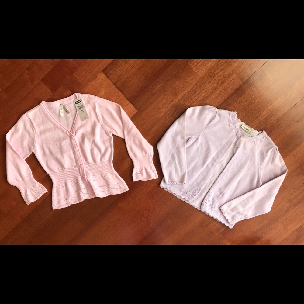 2 NEW, Girls Sweater  🎁